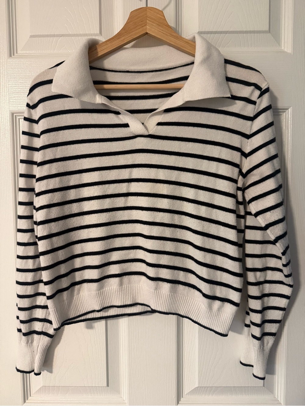 Women's Striped V-Neck Collared Sweater - White/Black